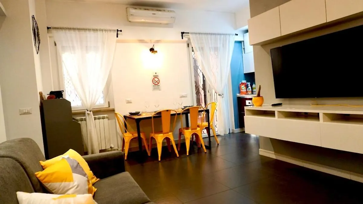 Apartament Cozy Urban Retreat Near Centocelle Park & Metro Rzym