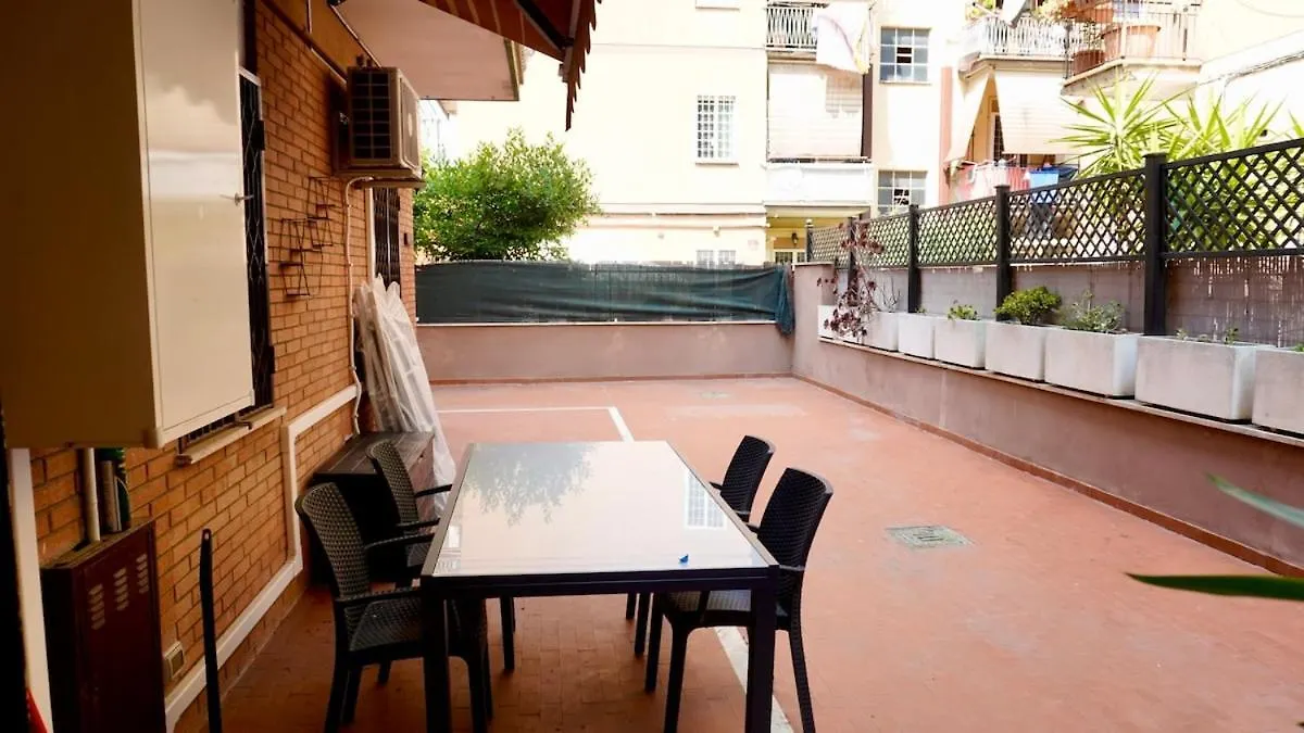 Apartament Cozy Urban Retreat Near Centocelle Park & Metro Rzym
