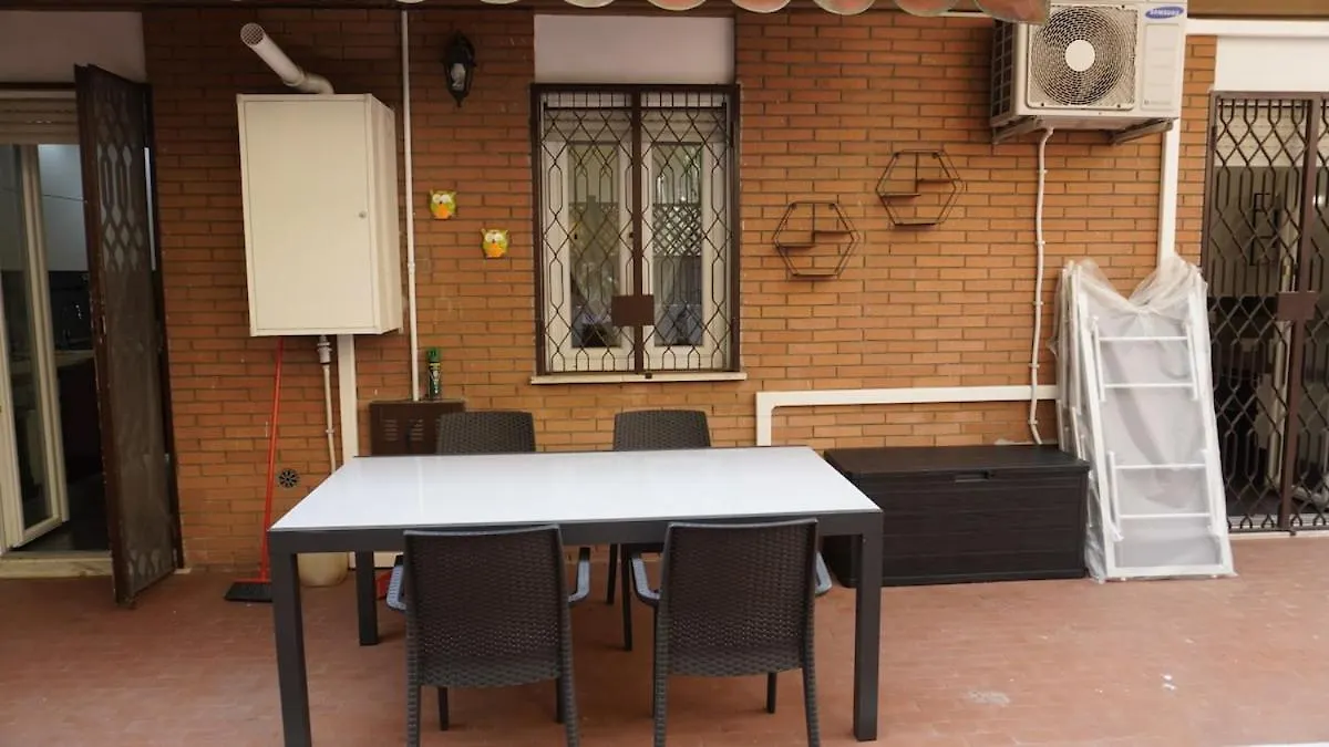Apartament Cozy Urban Retreat Near Centocelle Park & Metro Rzym