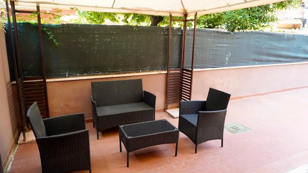Apartament Cozy Urban Retreat Near Centocelle Park & Metro Rzym
