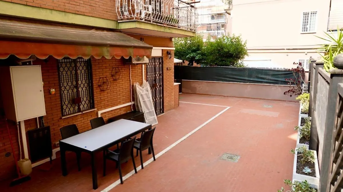 Apartament Cozy Urban Retreat Near Centocelle Park & Metro Rzym