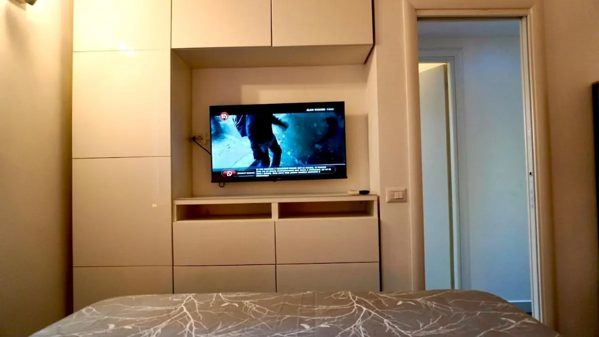 Apartament Cozy Urban Retreat Near Centocelle Park & Metro Rzym